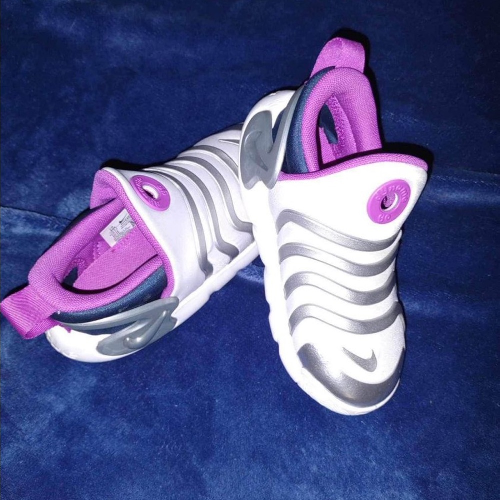 Nike Easy Slip Shoes
